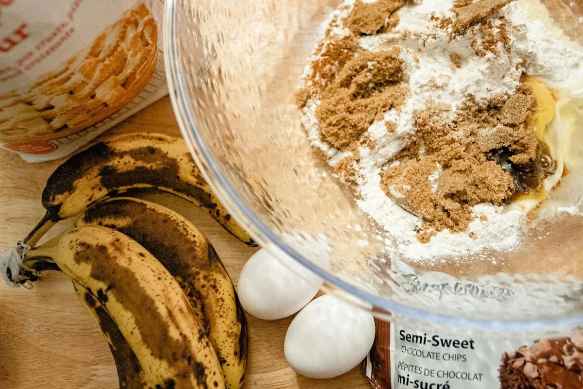 Kenapa Bolu Pisang Menggunakan Pisang yang Terlalu Matang? 