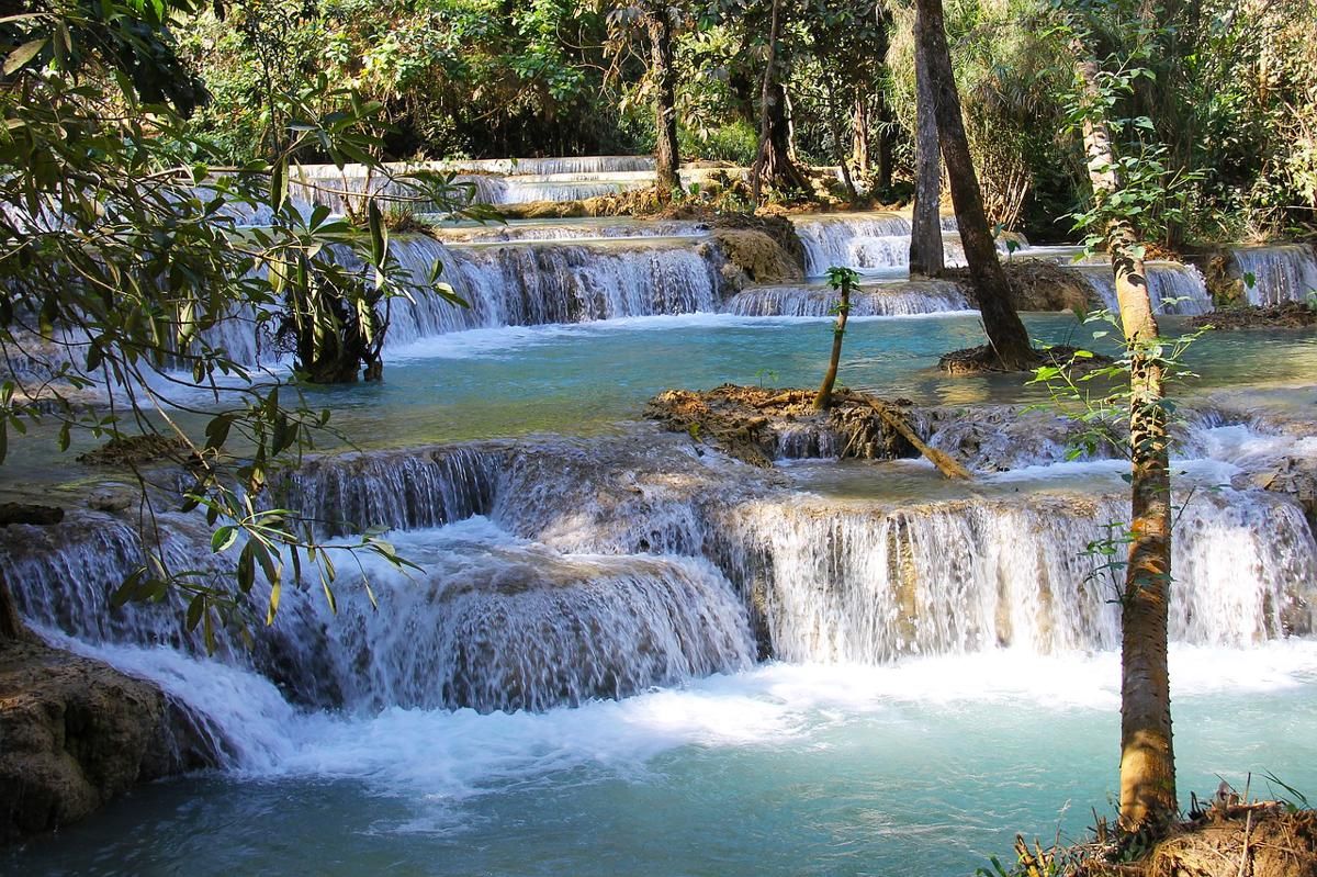 Kuang Si Waterfall Laos: Lokasi, Rute, Harga, dan Tips Wisata