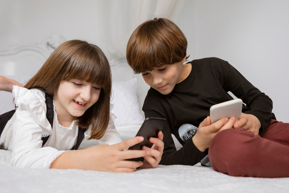 7 Tips Mengajarkan Anak Menggunakan Internet dengan Bijak