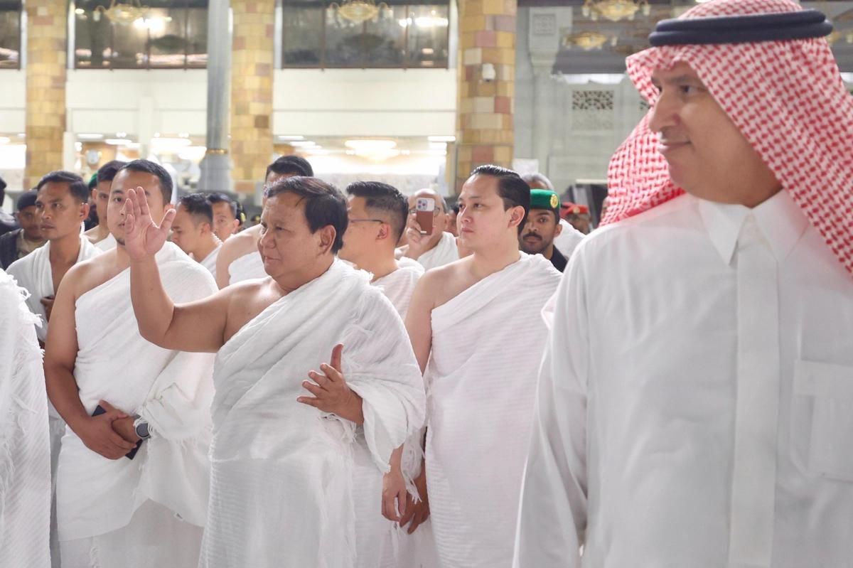 Ibadah Umrah, Presiden Prabowo Menyapa Jemaah Indonesia di Mekkah