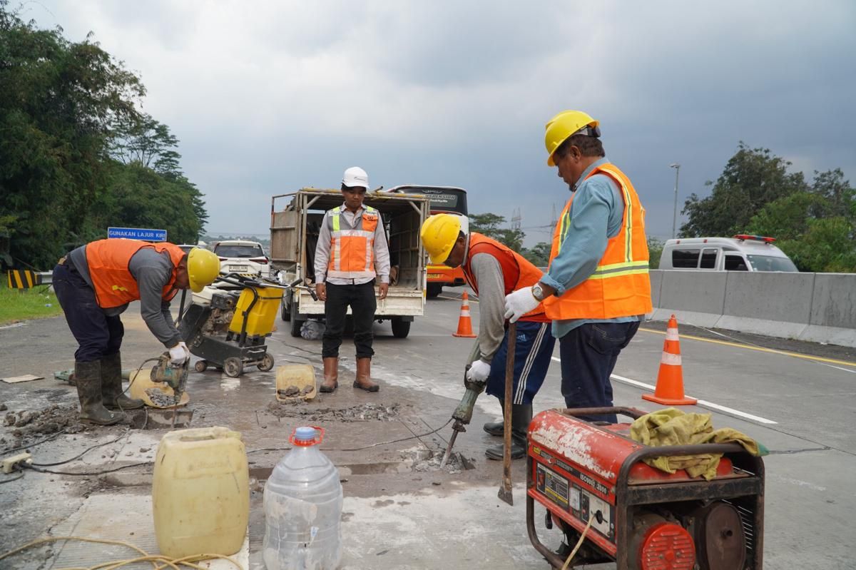 Hati-hati Bolo! 2 Titik Lajur Jalan Tol Semarang-Solo Sedang Diperbaiki