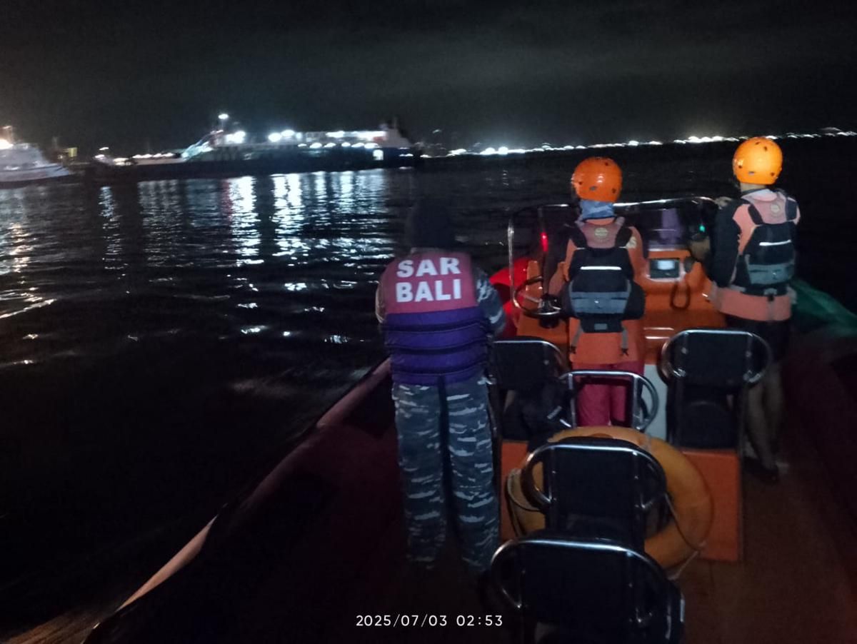[BREAKING] KMP Tunu Pratama Jaya Tenggelam di Selat Bali, Angkut 65 Orang