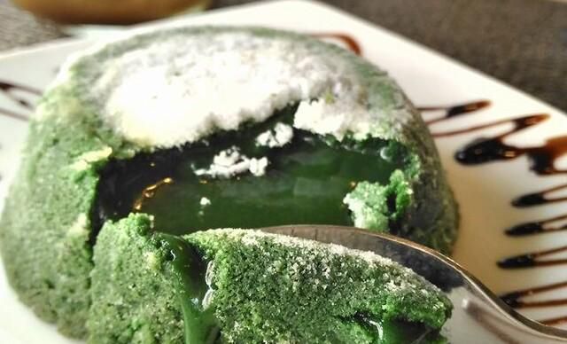 5 Tips Bikin Matcha Lava Cake yang Lembut dan Lumer di Mulut