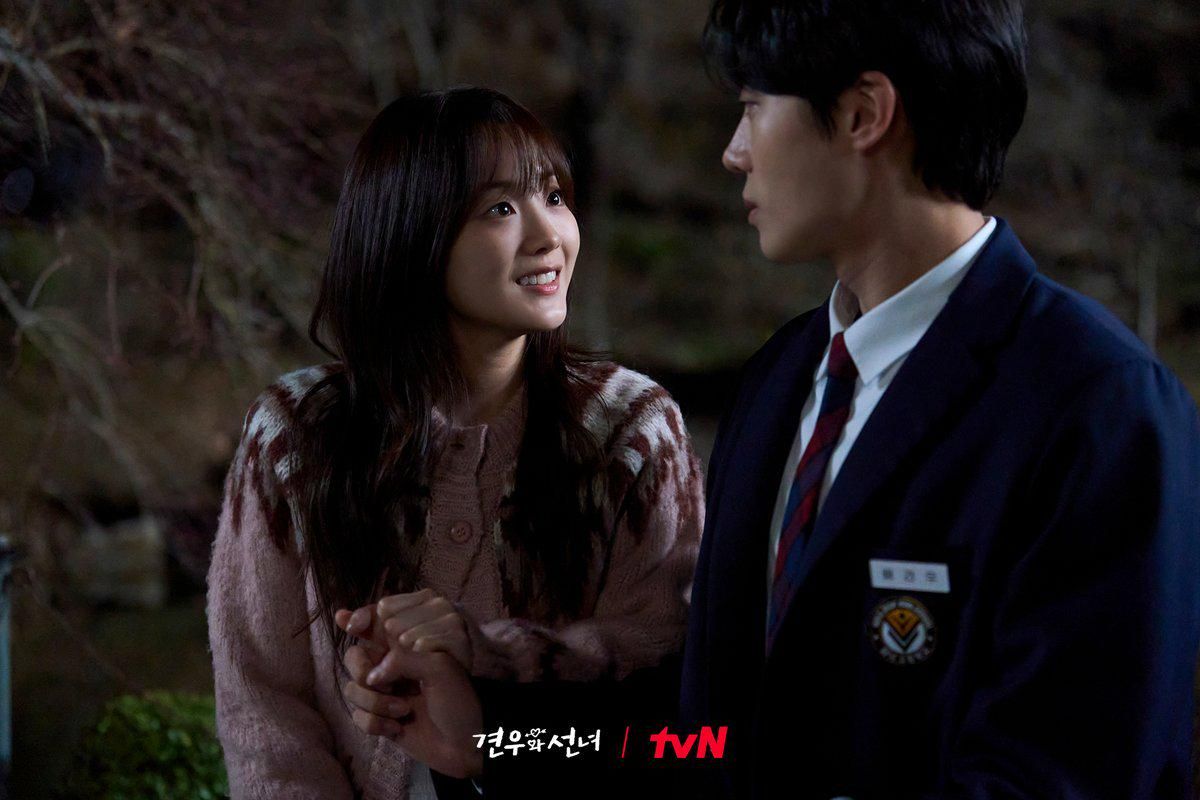 7 Konsekuensi yang Didapat Seong A Karena Bantu Gyeon U di Head Over Heels