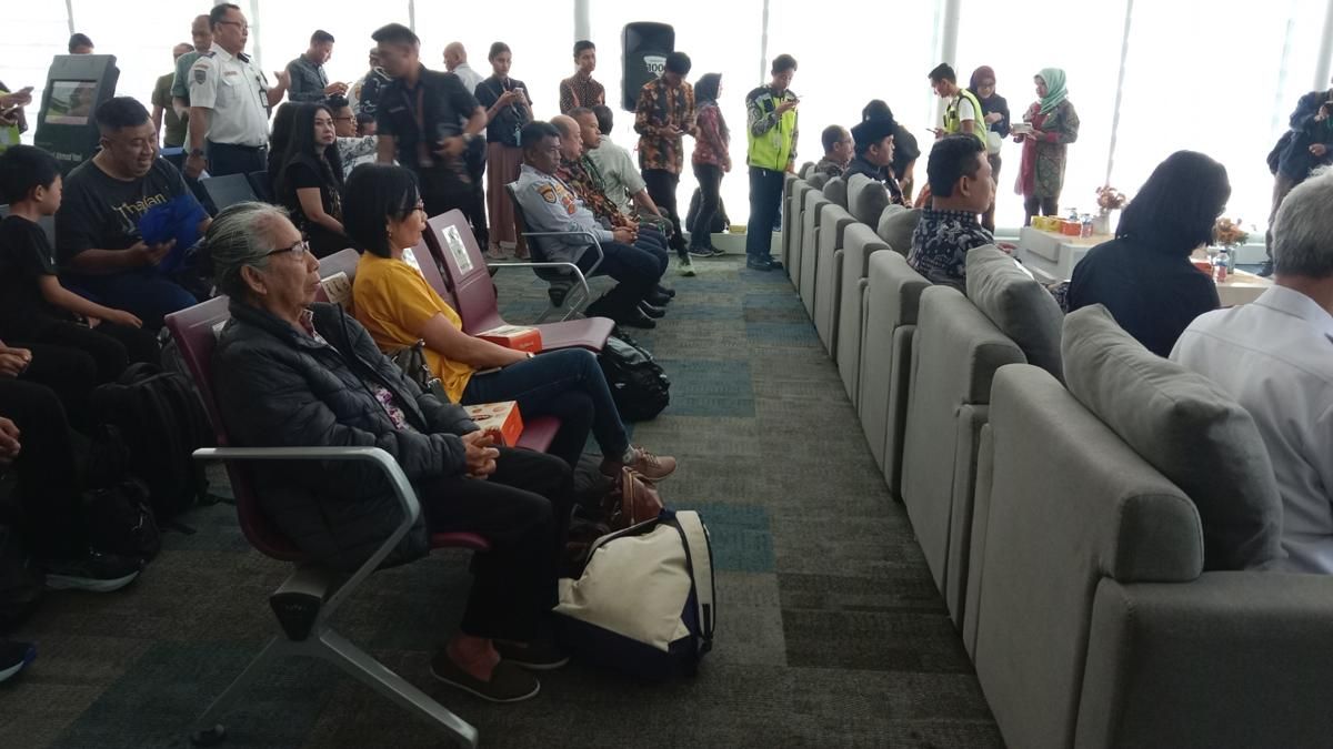 Adiknya Mabuk Laut, Moses Pilih Liburan ke Karimunjawa Naik Susi Air
