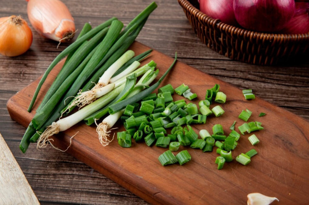 8 Manfaat Daun Bawang untuk MPASI, Bisa Bantu Tumbuh Kembang si Kecil