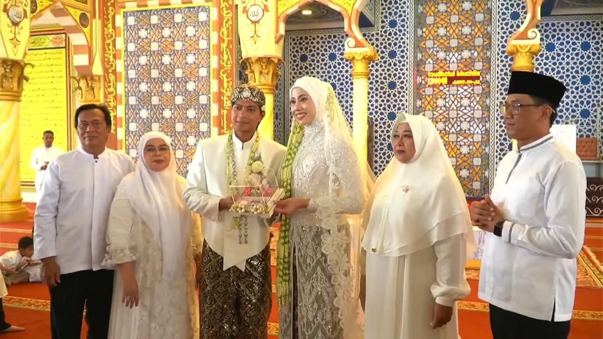 7 Dekorasi Akad Nikah Atlet Voli Megawati Hangestri, Sederhana!