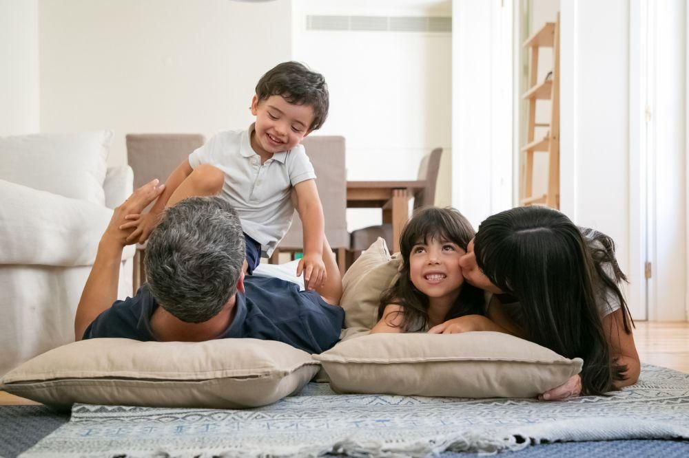 10 Tips Menumbuhkan Bonding untuk Orangtua Bekerja