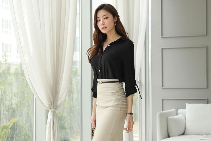 10 Inspirasi Clean Outfit yang Simple dan Elegan, Mana Favoritmu?