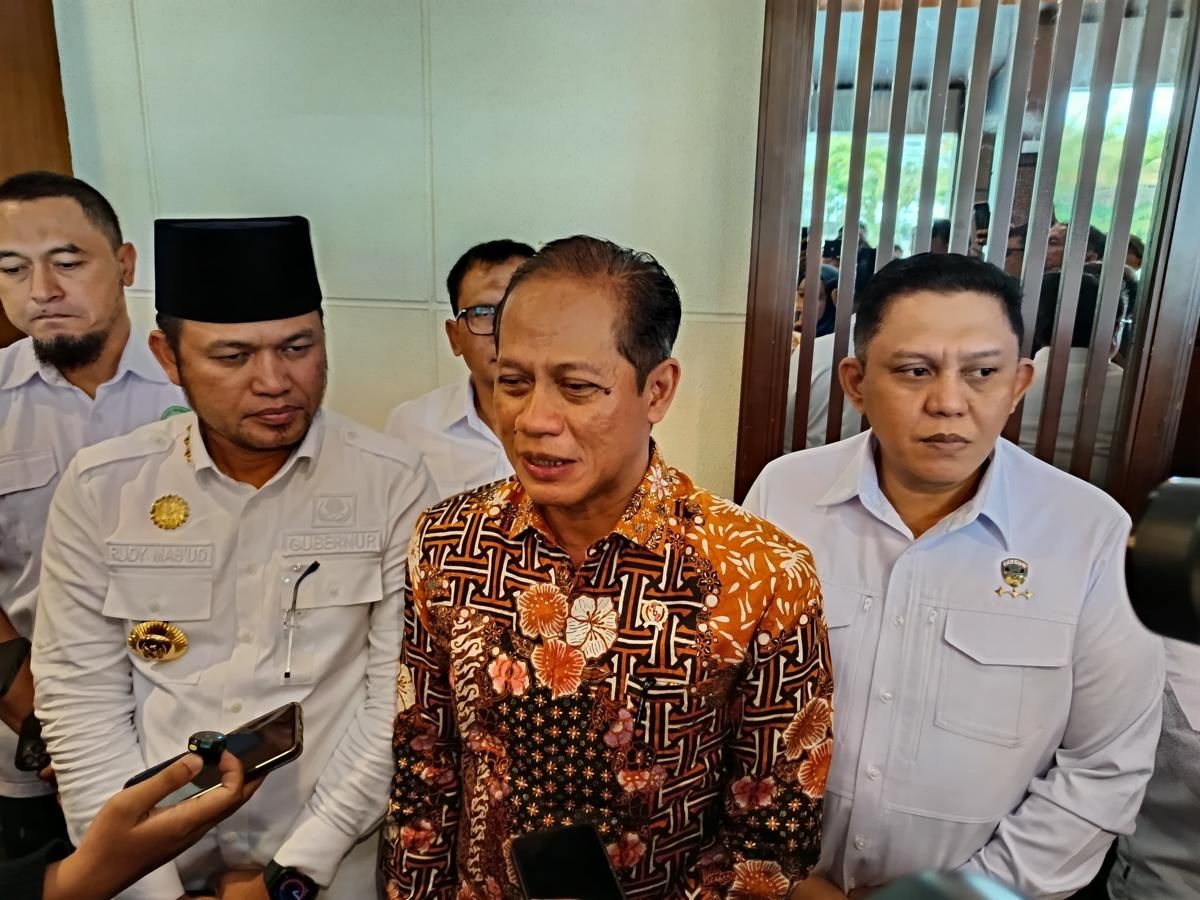 Menteri LH Sebut Perusahaan Sawit Belum Maksimal Cegah Karhutla