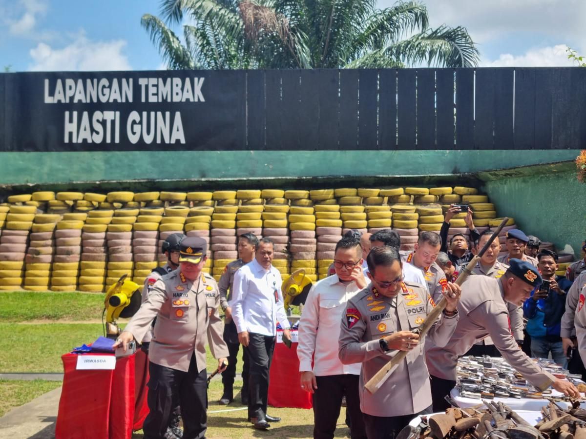 Polda Sumsel Musnahkan Ratusan Senpi Ilegal Hasil Serahan Masyarakat