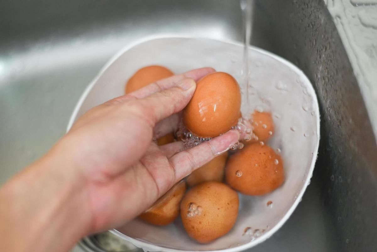 Kenapa Telur Tidak Boleh Dicuci sebelum Disimpan?