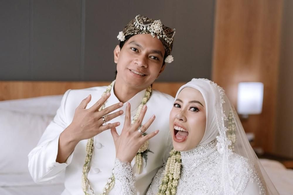 Pasangan Atlet! 7 Fakta Pernikahan Megawati Hangestri dan Dio Novandra