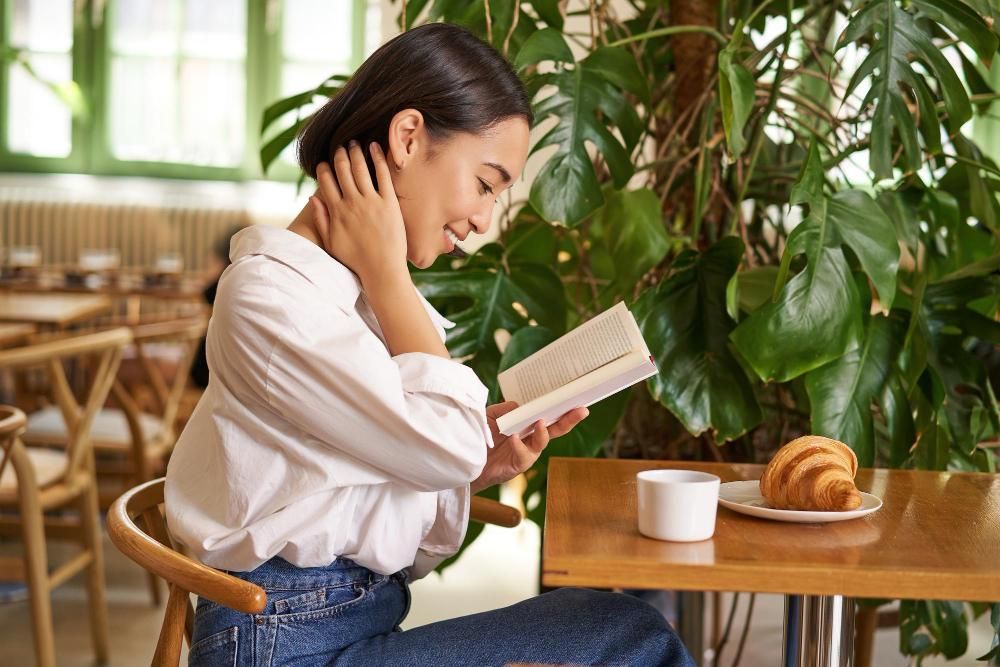 5 Manfaat Baca Buku Fiksi yang Jarang Disadari, Bikin Empati Terasah!