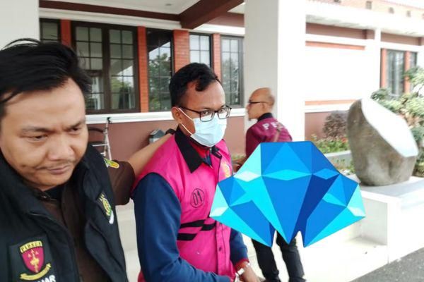 Sekdes di Majalengka Gelapkan Dana Desa untuk Beli Diamond di Game