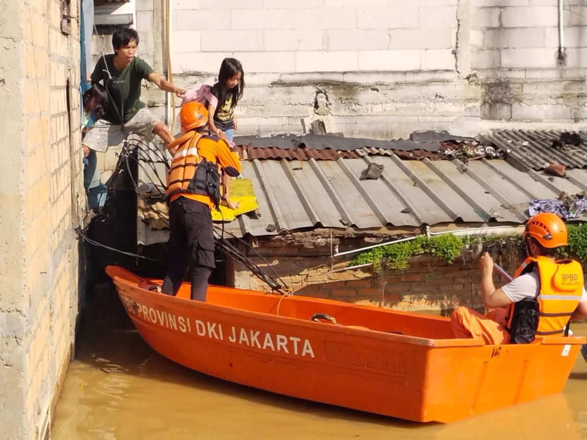 50 RT di Jakarta Masih Terendam Banjir, Ratusan Keluarga Mengungsi