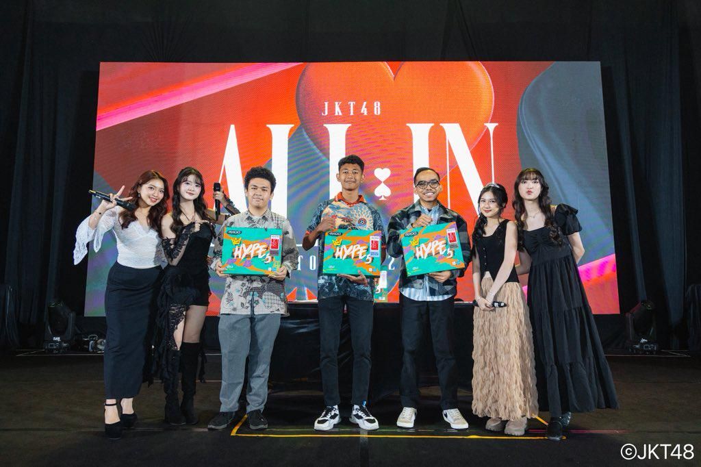 Highlight JKT48 Tour 2025 di Semarang, Fritzy Tampil Sulap!
