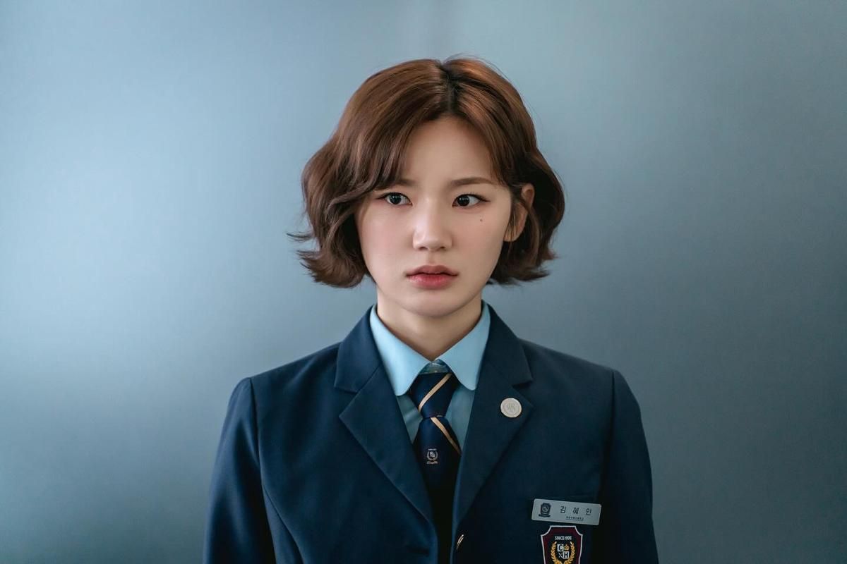 7 Privilege Kim Hye In Setelah Gabung Diamond 6 di Bitch x Rich 2