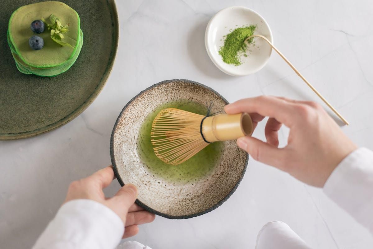 7 Cara Membuat Matcha Tanpa Ampas, Minuman Terasa Bersih
