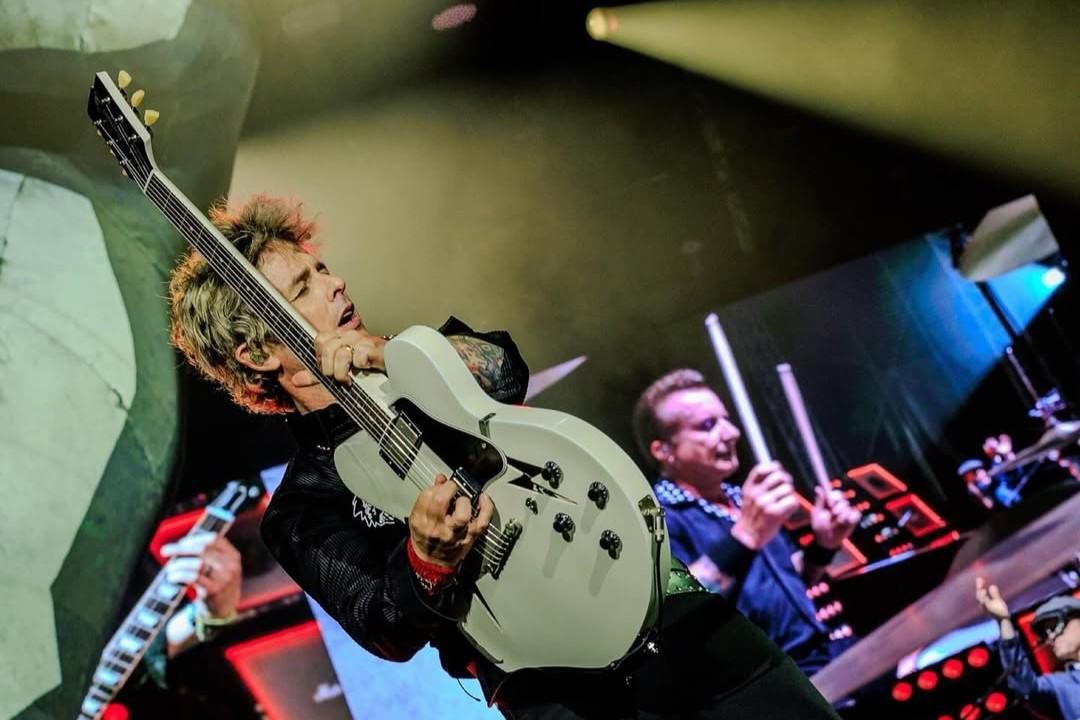 8 Lagu Hits yang Koarkan Pesan Antiperang