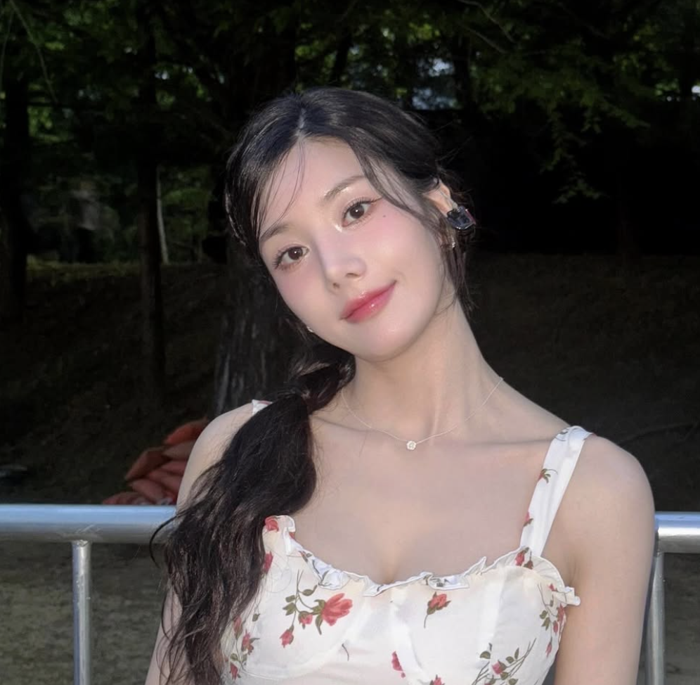 ⁠Kwon Eun Bi Bantah Beli Gedung Hanya dari Honor Tampil di Waterbomb