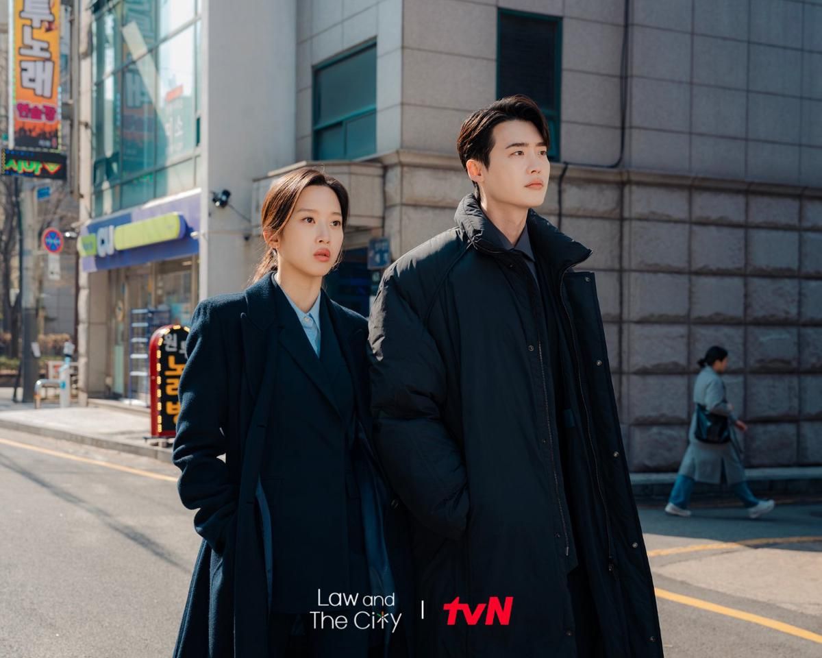 Mengapa Ahn Ju Yeong Sinis pada Kang Hui Ji di Drama Law and The City?