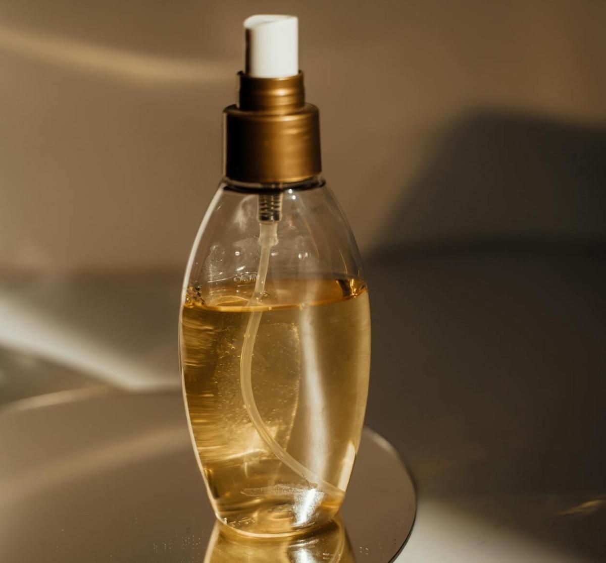 5 Vitamin Rambut Cowok Kemasan Spray yang Bebas Alkohol