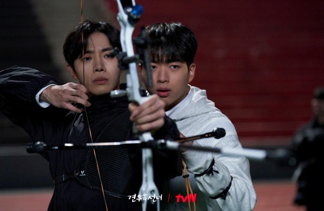 3 Bukti Pyo Ji Ho Tulus Berteman di Head Over Heels, Ringan Tangan!