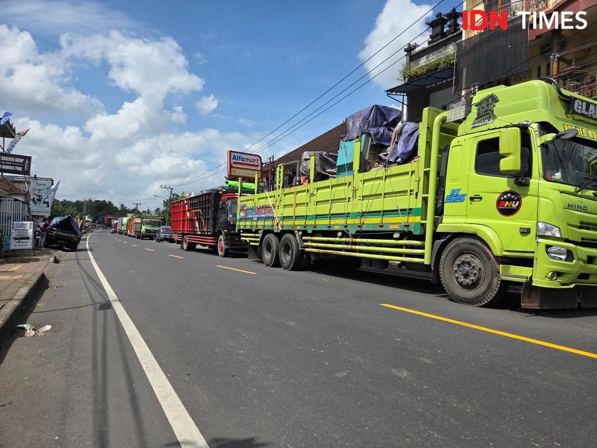 Nasib Sopir Truk 'Terjebak' Sinkhole di Bajera, Dikira Ada Demo