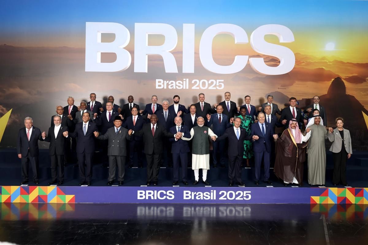 Presiden Prabowo Tampil di Barisan Terdepan KTT BRICS 2025 Brasil