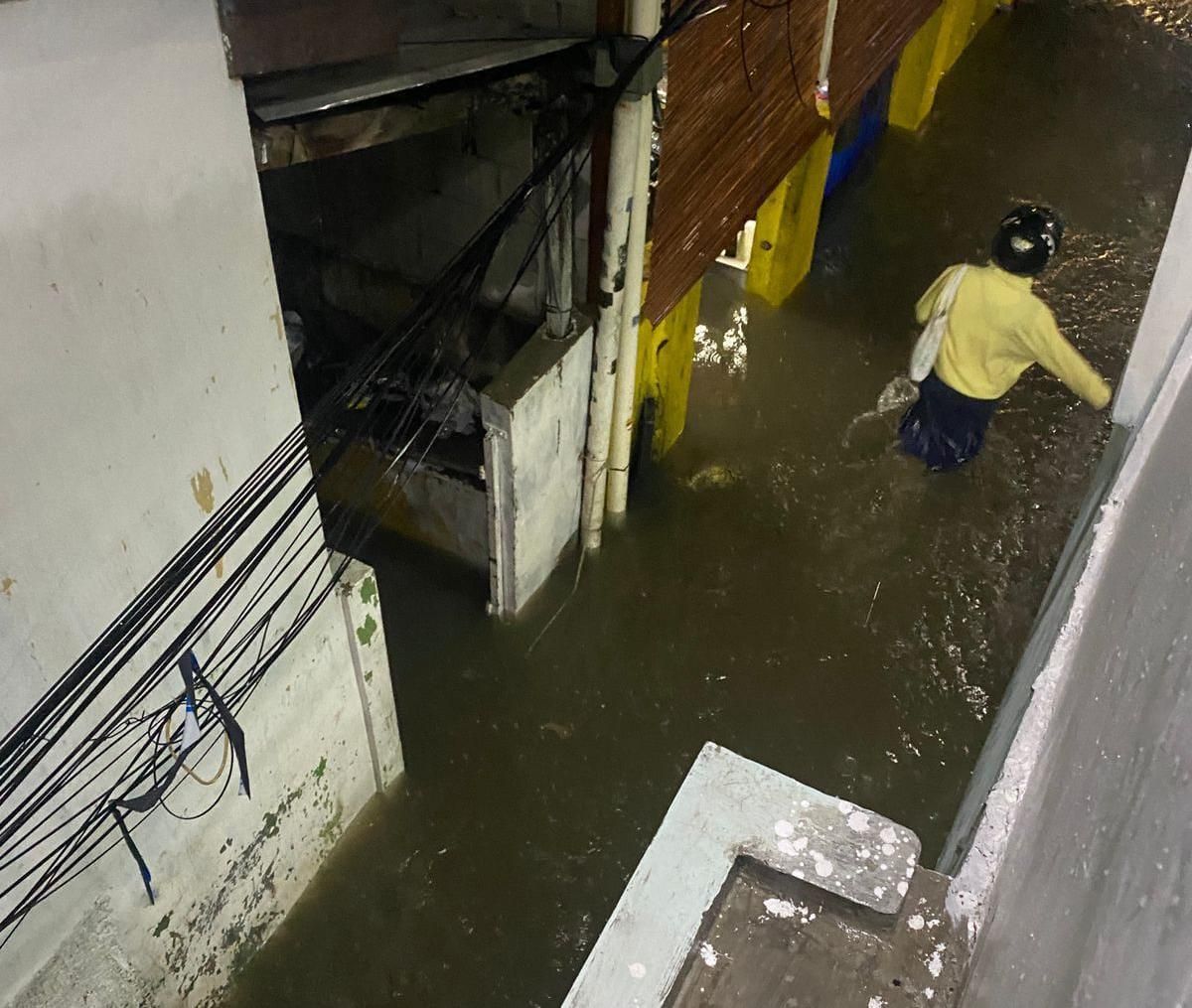 Ratusan Warga Mengungsi Imbas Banjir Landa 67 RT di Jakarta
