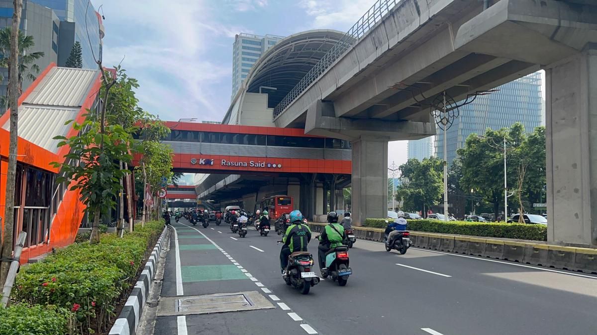 Usai Diterjang Banjir, Kondisi Jalan Rasuna Said Pagi Ini Normal