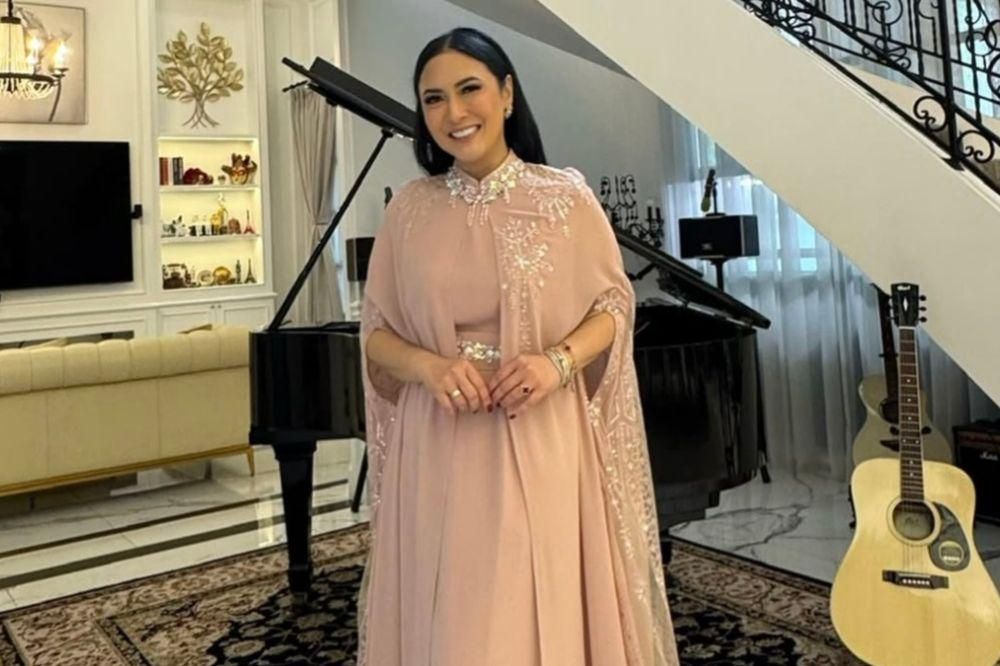 10 Potret Tina Astari, Istri Menteri UMKM Maman Abdurrahman