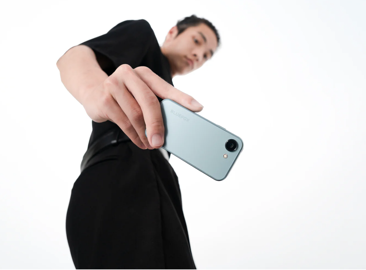 Bluefox NX1, Smartphone 4 Inci dengan Spesifikasi Jempolan