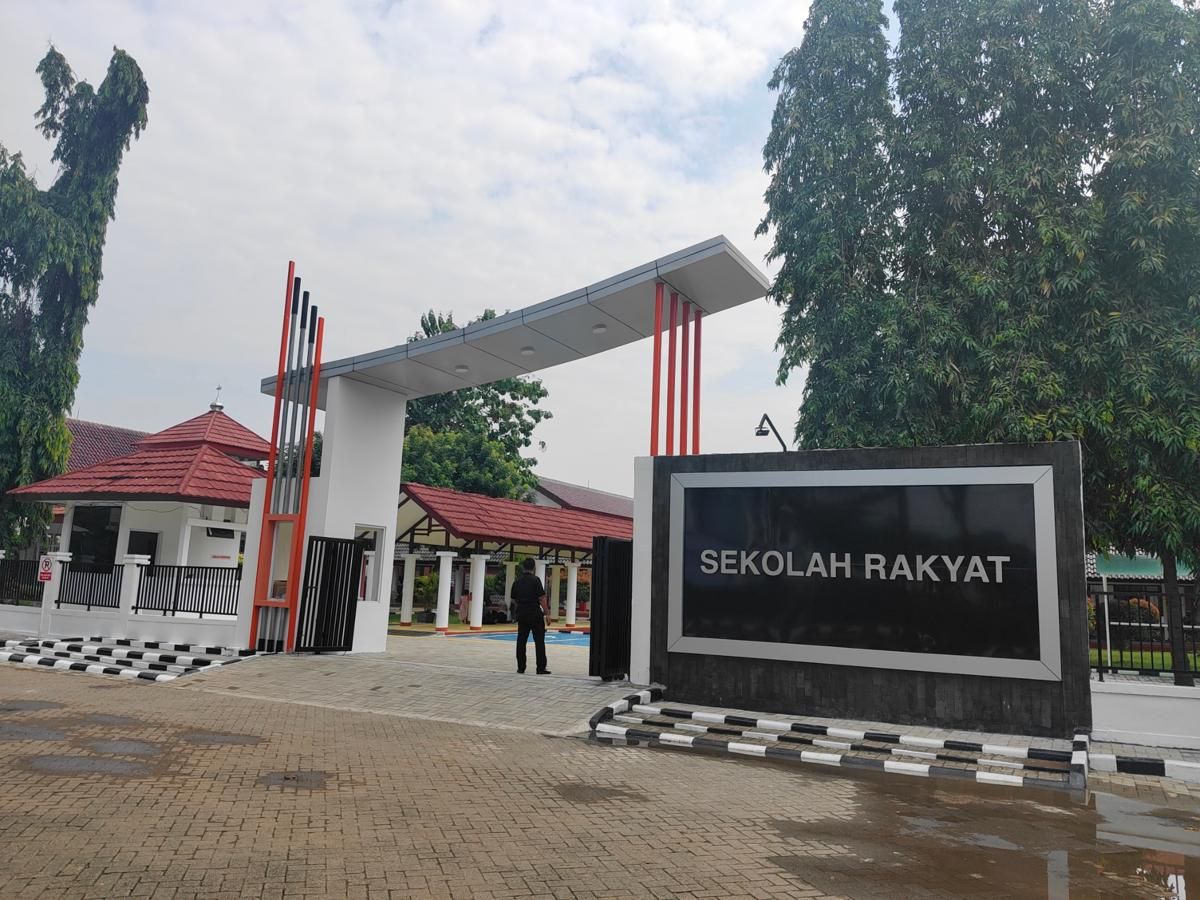 5 Perbedaan Sekolah Rakyat dan Sekolah Biasa