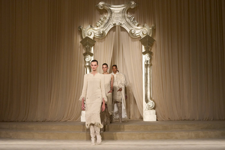 Romantisasi Kesederhanaan Chanel dalam Koleksi Haute Couture F/W 2025