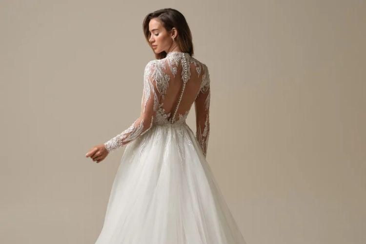 5 Tren Wedding Dress 2025 dan Solusi Stylingnya