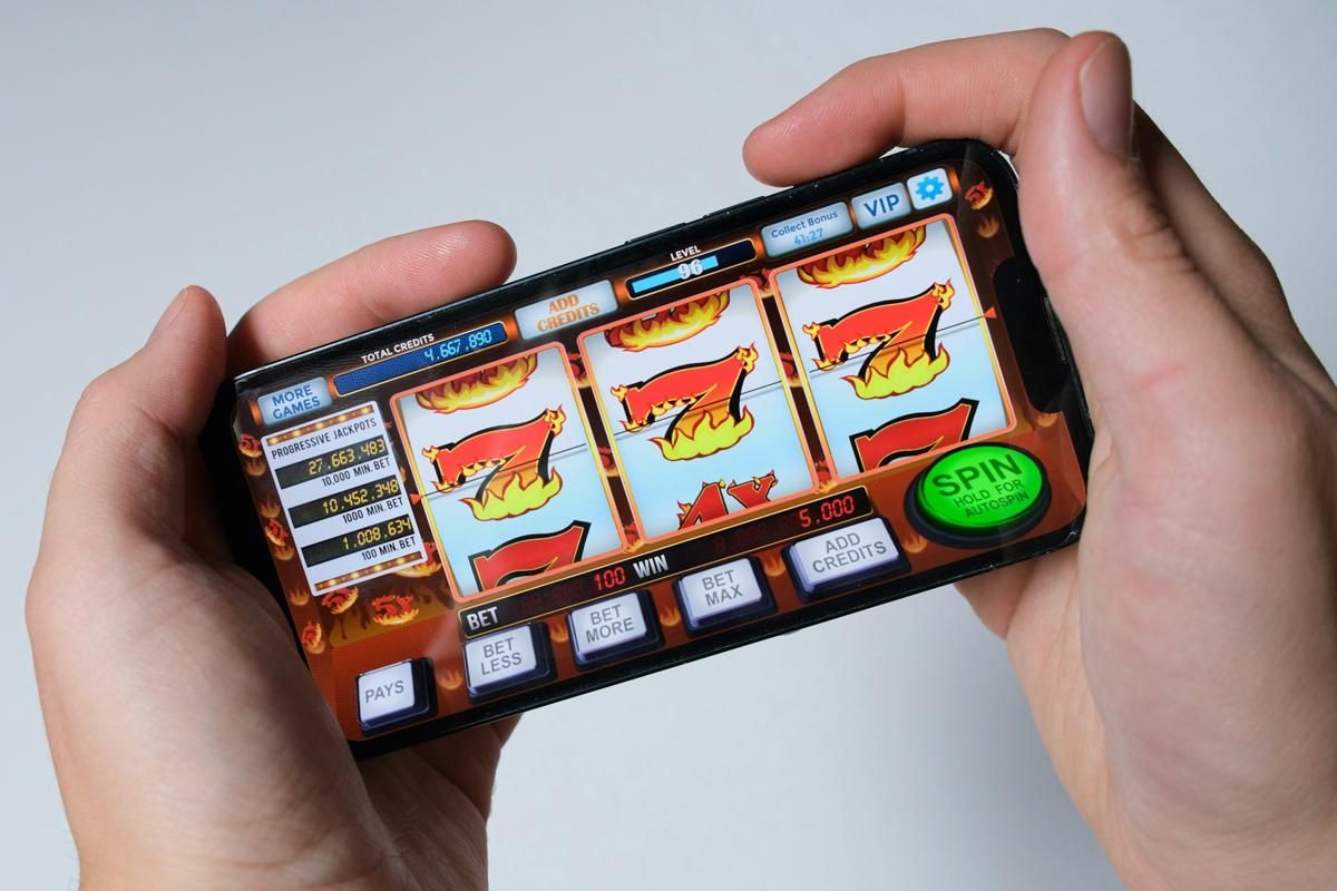 Bansos Diduga Dipakai untuk Judi Online, Ini Tanggapan Sosiolog UGM