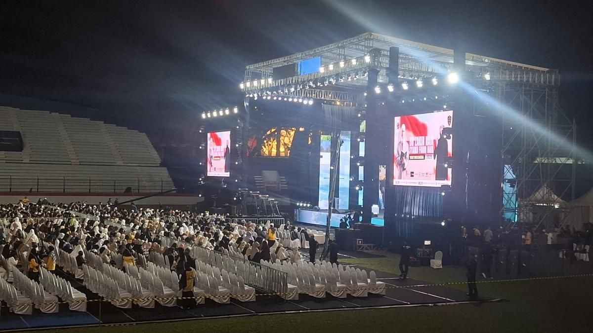 Ribuan Orang dari Berbagai Agama Padati Ceramah Zakir Naik di Malang
