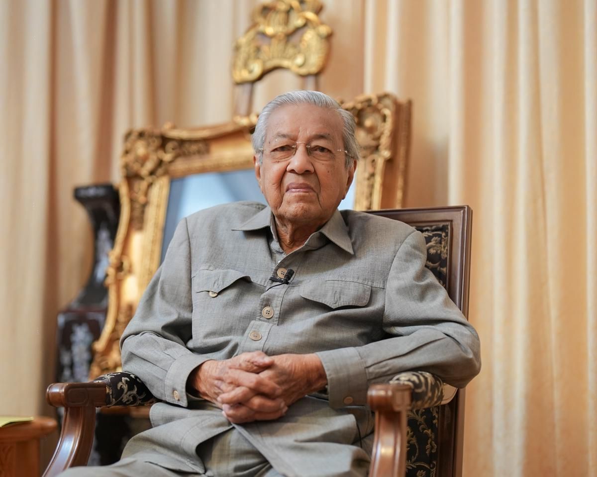 Berusia 100 Tahun, Mahathir Ungkap Tips Menjaga Kesehatannya