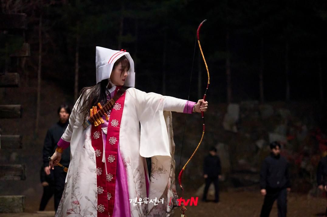 7 Strategi Cerdik Sung A Melawan Hantu Muka Rata di Head Over Heels