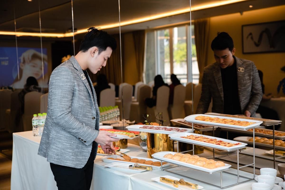 9 Etika Prasmanan, Bukan Kesempatan Ambil Makanan Sepuasnya