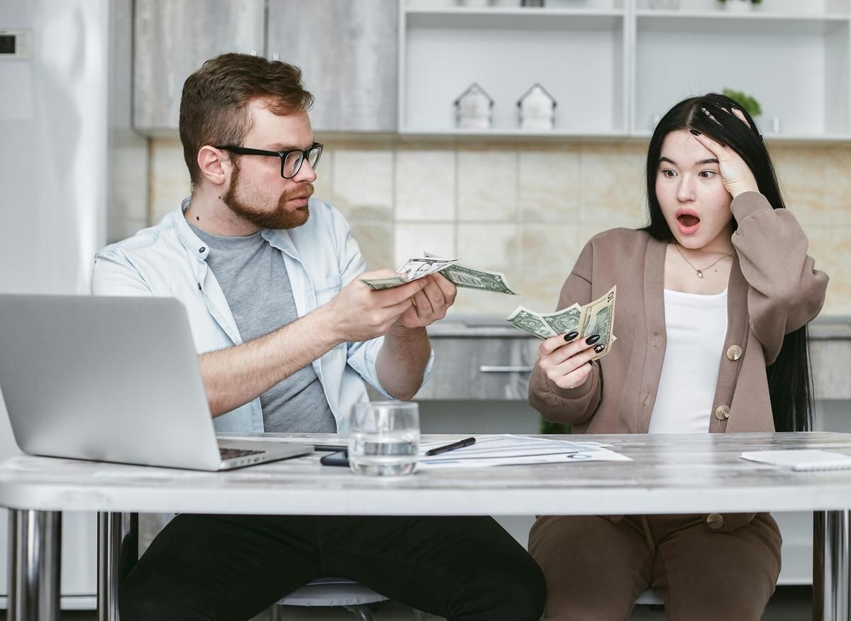 5 Dampak Psikologis Uang terhadap Hubungan, Bikin Dekat atau Jauh?