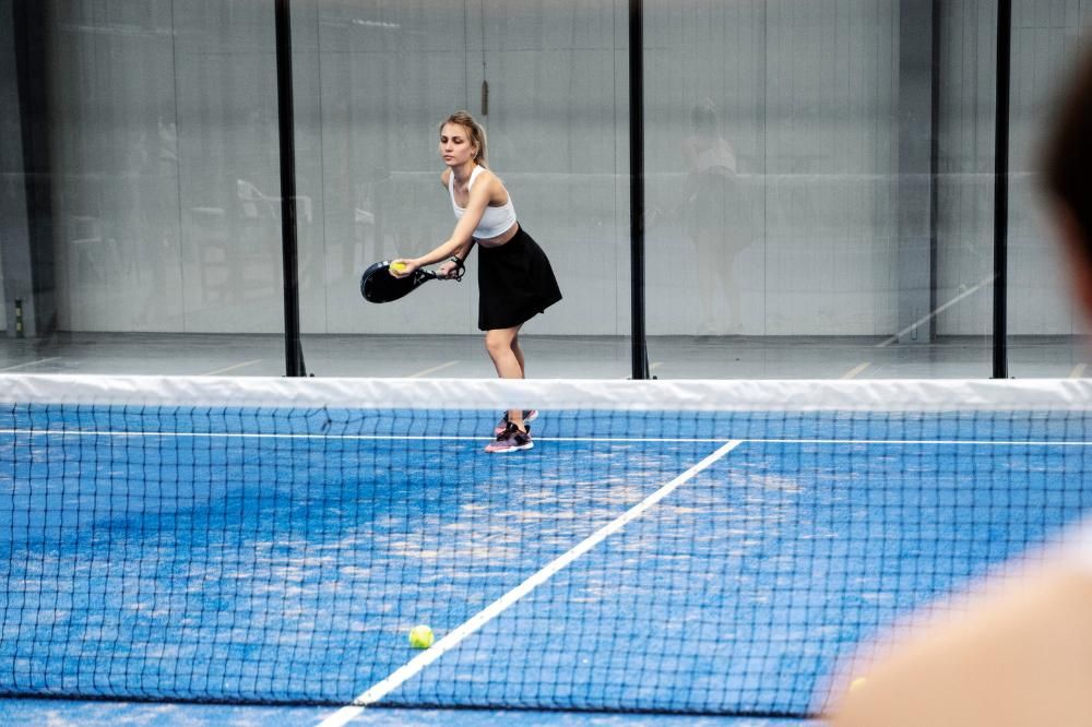 7 Rekomendasi Inspirasi Outfit Padel ala Artis yang Fashionable