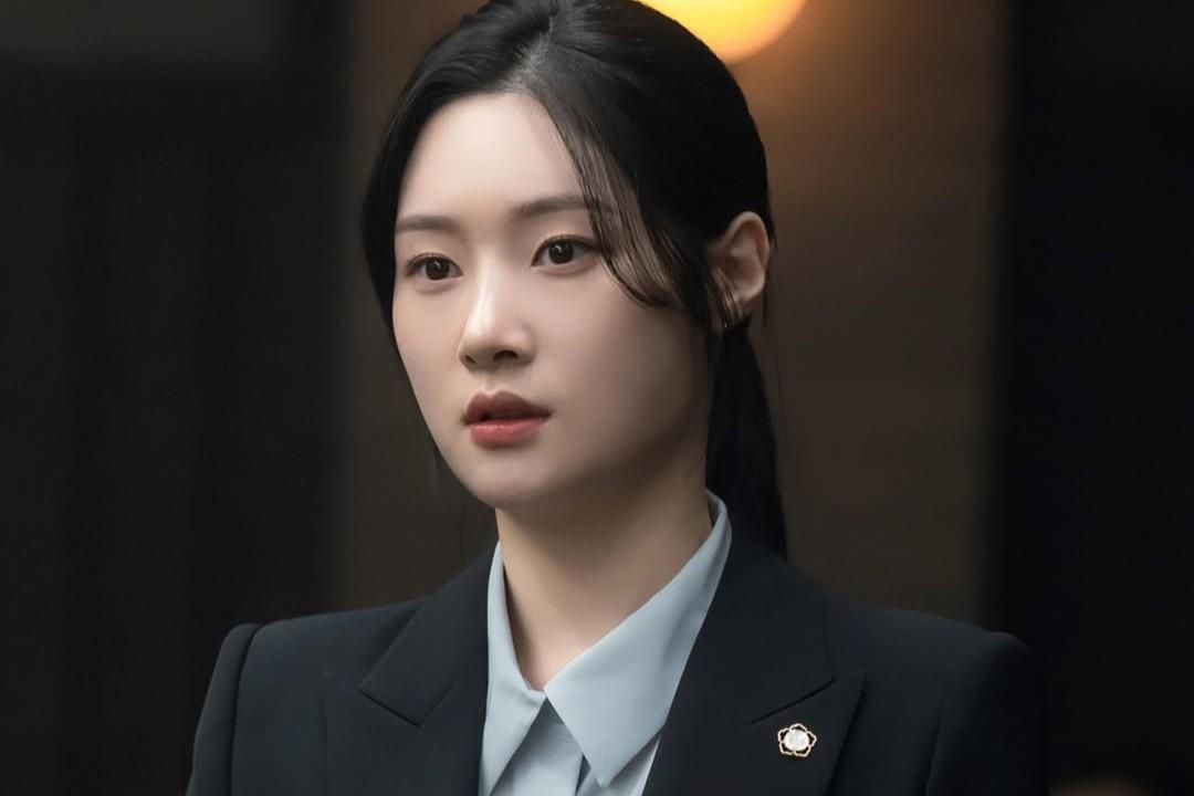 7 Still Cuts Jung Chae Yeon di Beyond The Bar, Pengacara Pemula!