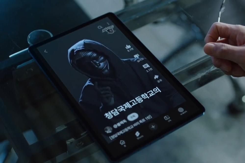 Siapa Black Dog di Bitch X Rich 2? Ini 3 Teori Kandidat Terkuat