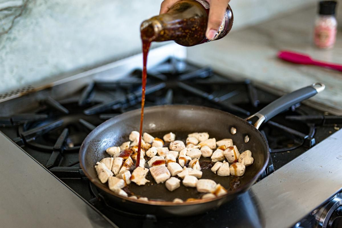 5 Makanan dengan Campuran Peanut Oil, Beri Sensasi Nutty