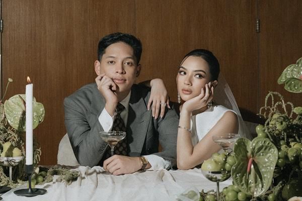 7 Potret Mesra Prewedding Nazla Alifa dan Adikara Fardy