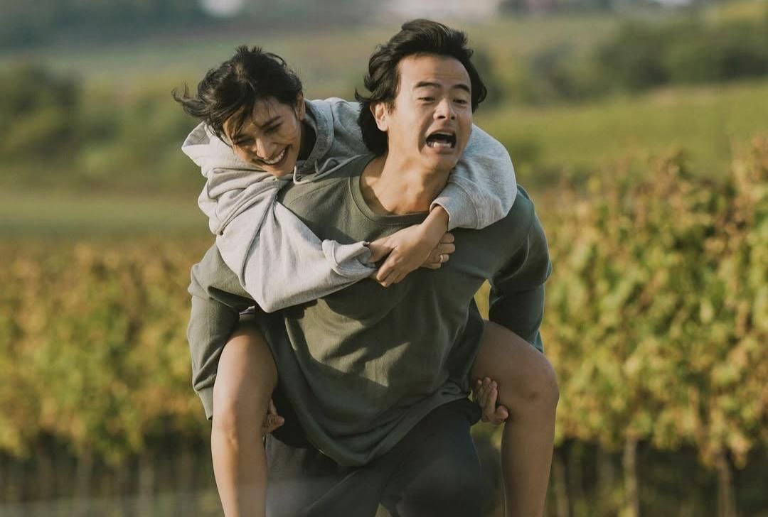 5 Film Romantis yang Mirip SORE: Istri dari Masa Depan