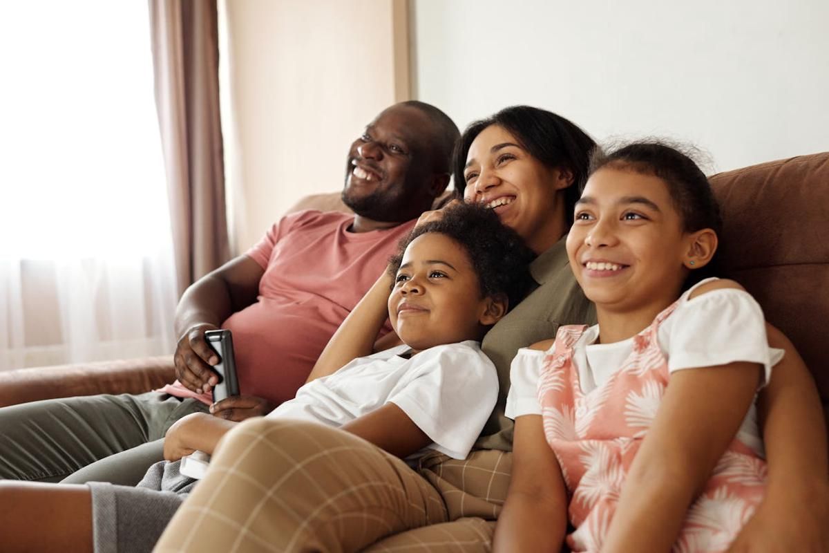 5 Cara Parenting Terbaik buat Anak ala Philippa Perry 